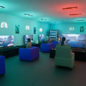 Gaming Cafe Simulator - Customers
