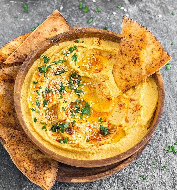 Hummus with organic pita chips